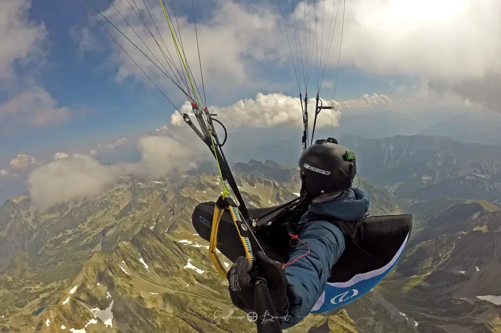 Guillaume Broust  paragliding